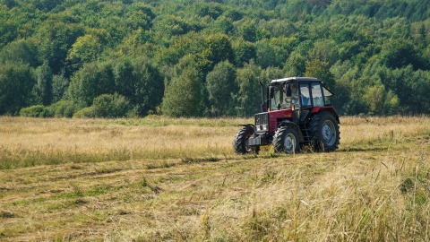 Inspektorzy sprawdzają gospodarstwa rolne. W trosce o bezpieczeństwo podczas prac