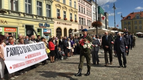 Rocznica agresji ZSRR na Polskę. Uroczystości na Starym Rynku w Bydgoszczy [wideo]