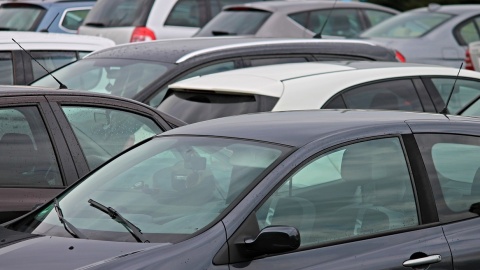 Nowe strefy, ale też wyższe opłaty. Konsultacje parkingowe w Toruniu