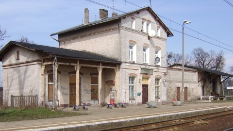 Turzno, Książki, Suchatówka i 12 innych peronów. Małe dworce do remontu