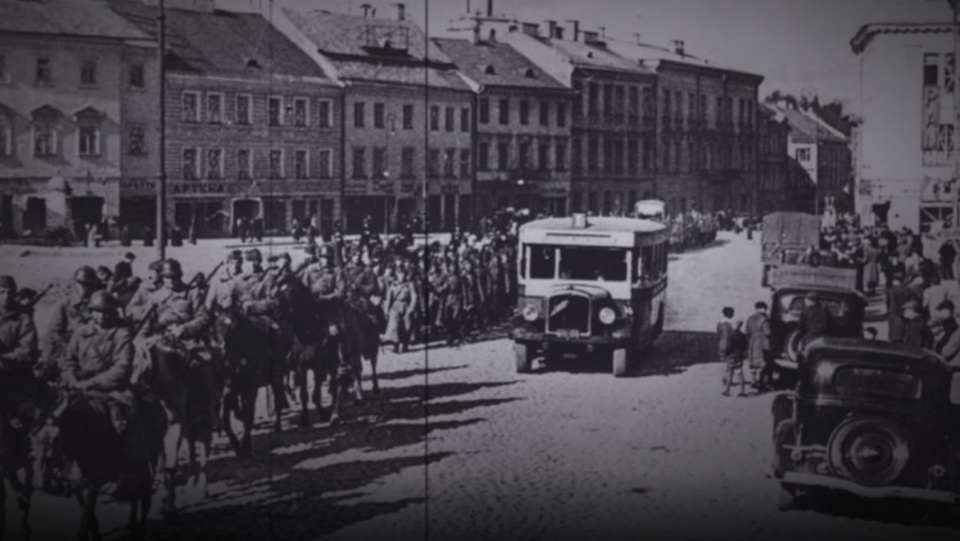 Z okazji przypadającej 17 września rocznicy sowieckiej napaści na Polskę, prezentujemy cykl krótkich wideo, przypominających wydarzenia z przeszłości. Zrzut ekranu