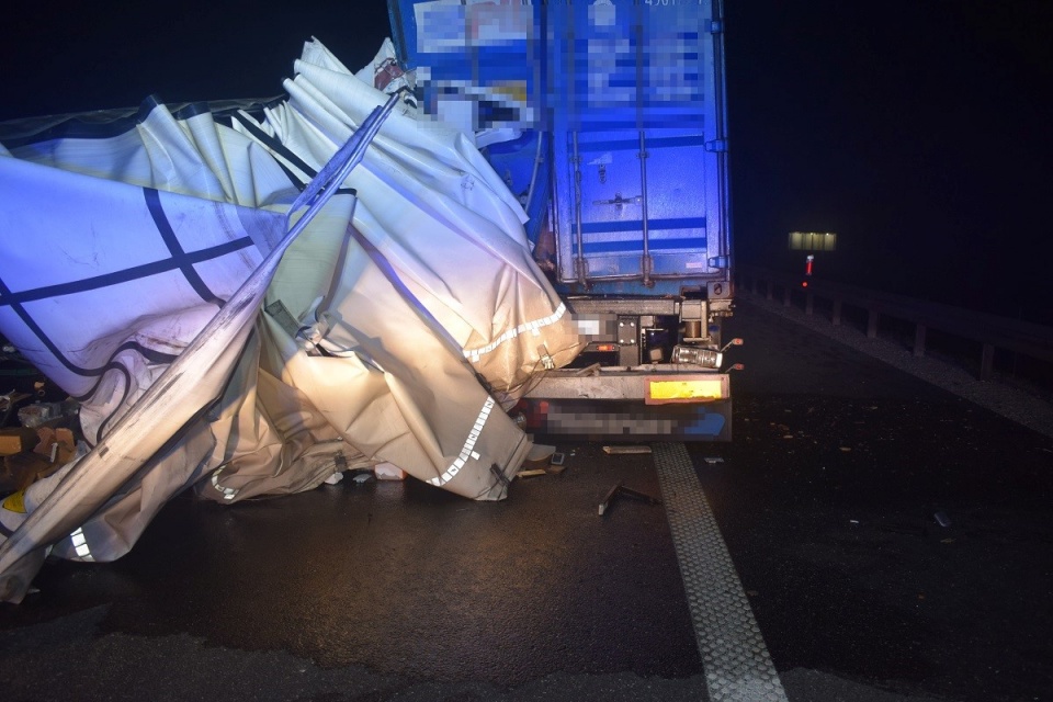 Zderzenie dwóch ciężarówek na autostradzie A1/fot. materiały policji