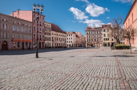 Czynsz za złotówkę albo obniżka 90 proc. Pomoc dla restauracji i klubów fitness