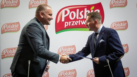 KSC sponsorem włocławskiego zespołu koszykówki. Na koszulkach logo Polskich Przetworów