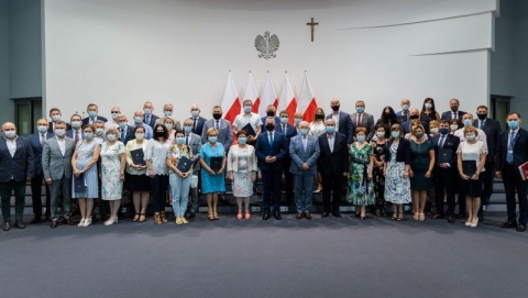 Z Funduszu Rozwoju Dróg posypały się pieniądze. Ogółem umów jest już ponad 800