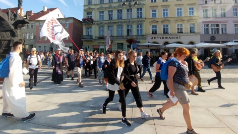 Pieszo do Częstochowy. XVII Pielgrzymka Diecezji Bydgoskiej [wideo]