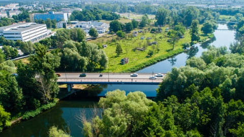 Budujemy mosty Już od dziś (25.08.) obowiązują poważne zmiany w ruchu