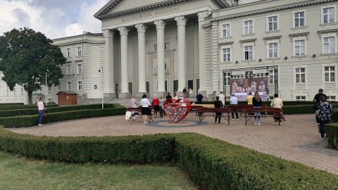 Przekaz mszy beatyfikacyjnej także przed bazyliką w Bydgoszczy