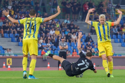 III liga: W Toruniu Elana remisuje z Zawiszą 2:2. A Olimpia wraca na zwycięską ścieżkę