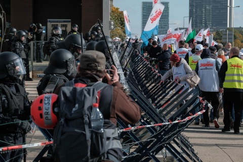 Związkowcy z NSZZ Solidarność przed TSUE: Europa to nie Korea Północna