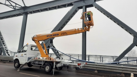 Zamontują 360 opraw i 50 km kabli. Toruński most im Piłsudskiego rozbłyśnie