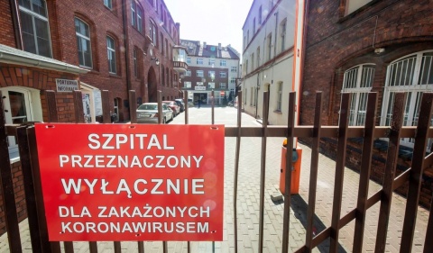 Koronawirus nie odpuszcza. Dużo zakażeń i zgonów w raporcie MZ z 16 grudnia