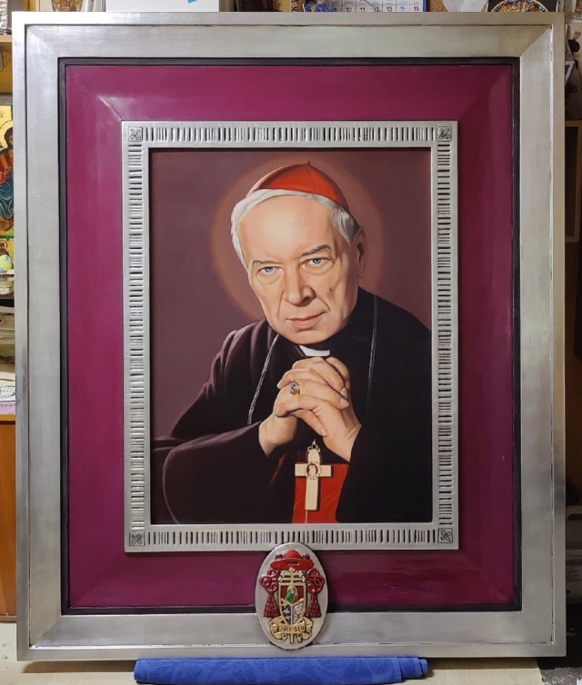 Modlący się kardynał Wyszyński na obrazie. Bydgoskie przygotowania do beatyfikacji