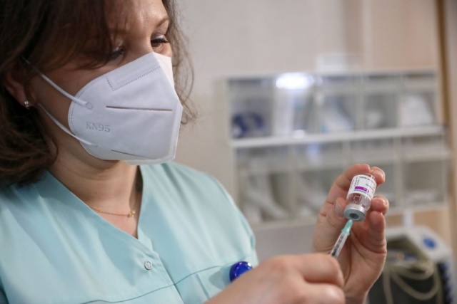 Ministerstwo zdrowia opublikowało komunikat o schematach mieszanych szczepień przeciw COVID-19
