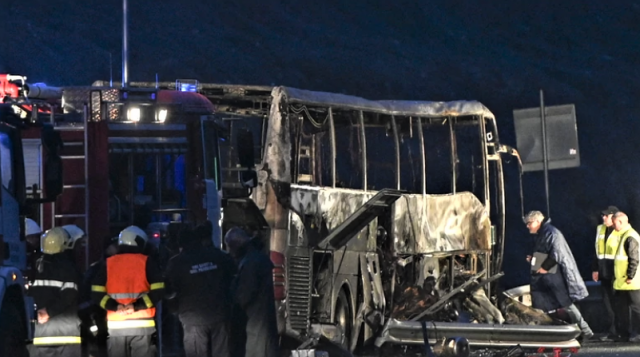Co najmniej 46 osób spłonęło w wypadku autokaru w Bułgarii. Wśród ofiar jest 12 dzieci