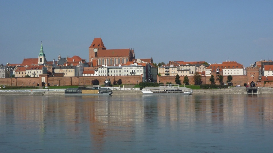Toruń jednym z najbardziej zadłużonych miast w Polsce. Fot. Pixabay.com