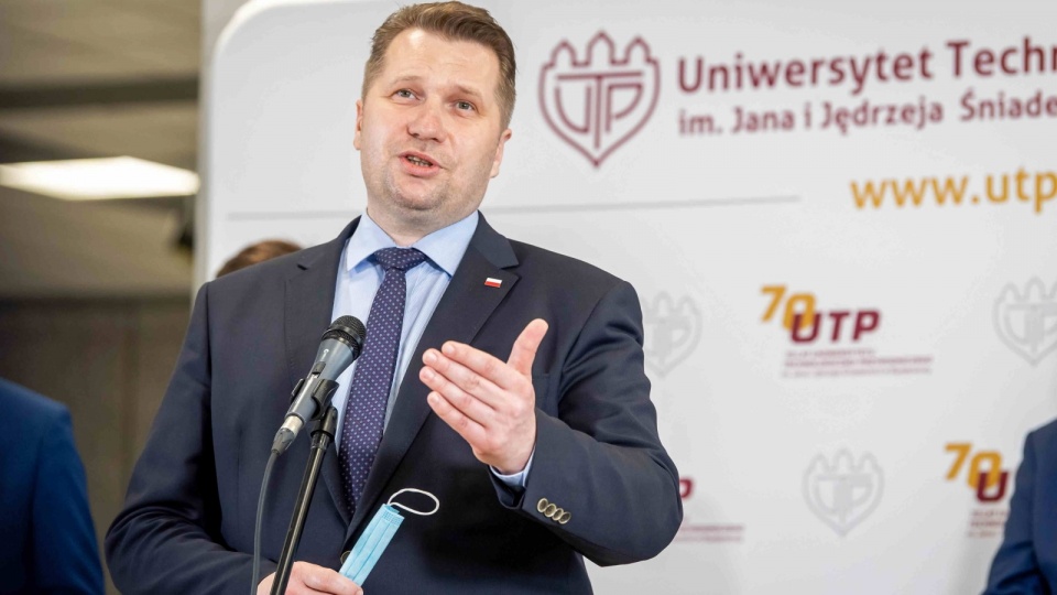 Minister mówił, że sytuacja związana z powrotem żaków w mury uczelni jest inna niż dzieci szkolnych, bo pochodzą oni z różnych regionów Polski. Fot. PAP/Tytus Żmijewski