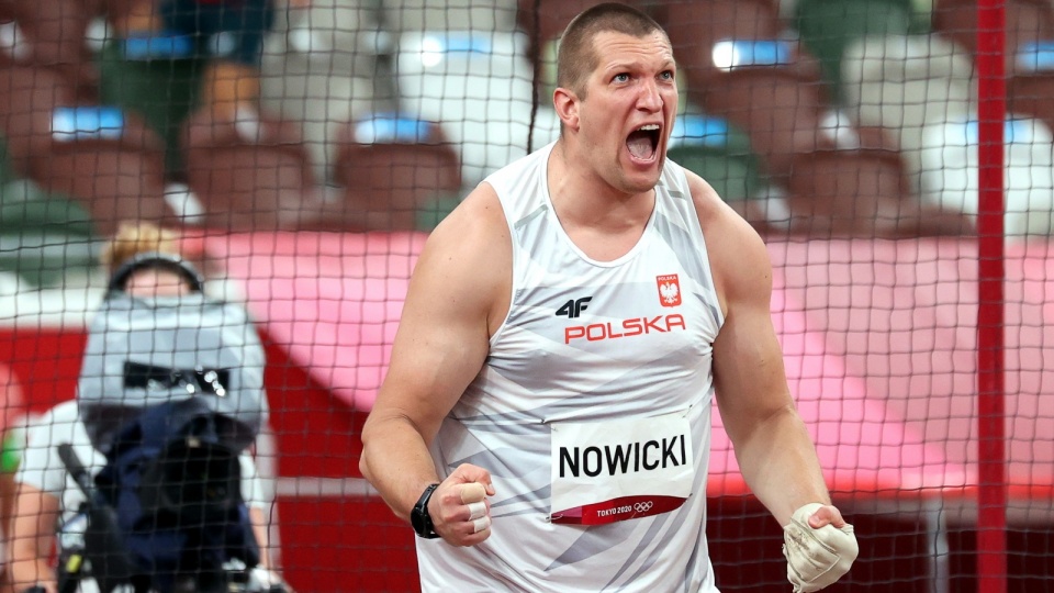 Wojciech Nowicki rzucił młotem 82,52 i zdobył złoty medal igrzysk olimpijskich w Tokio. Fot. PAP/EPA