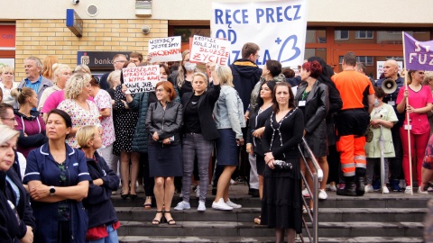 W poniedziałek (20 czerwca) część pracowników i związkowcy protestowali przed bydgoskim szpitalem imienia dr. Biziela./fot. Henryk Żyłkowski