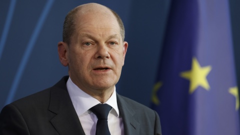 Scholz przeciwny natychmiastowemu wstrzymaniu importu ropy i gazu z Rosji