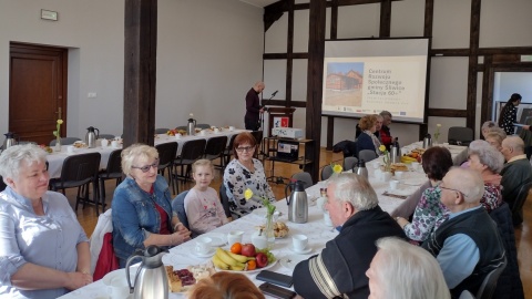 Stary dworzec zmienił się w centrum dla seniorów. Stacja 60 w Śliwicach