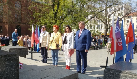 Flagi, motocykliści i gra miejska. Świętujemy rocznicę wstąpienia do UE [wideo]