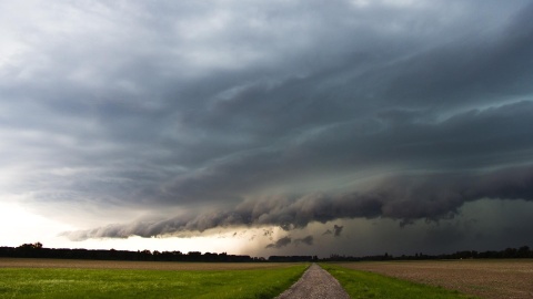 Ostrzeżenia synoptyków na koniec długiego weekendu. IMGW zapowiada burze w regionie