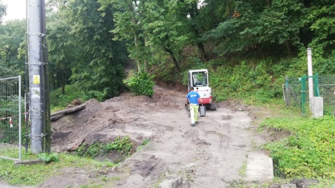 Atrakcja turystyczna oraz historyczne miejsce. W Nowem trwa budowa schodów ziemnych