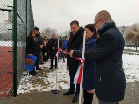 Już nie mogą doczekać się gry Boisko będzie służyć uczniom z Krąplewic