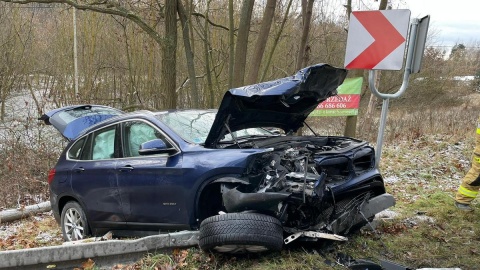 Czołowe zderzenie w Kłódce w okolicach Grudziądza. Ranni dwaj kierowcy