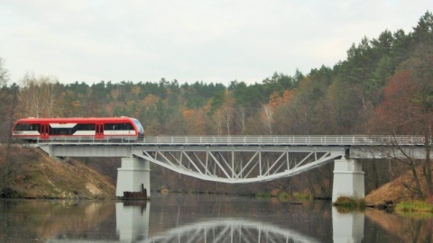 Mniej pociągów w Kujawsko-Pomorskiem to wina marszałka. Odpowiedź PLK S.A.