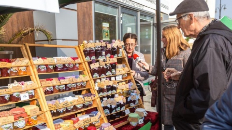 Miody, sery, sałatki i powidła. Lokalne produkty na Boże Narodzenie