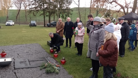 Upamiętnili ofiary II wojny światowej, pamiętali o Ukrainie. Kolęda dla nieobecnych [wideo]