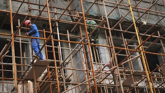 Inspekcja pracy: najwięcej ciężkich i śmiertelnych wypadków jest na budowach