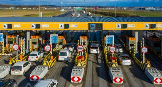 Autostrada A1 latem: dobowe rekordy ruchu, mniej uciążliwe korki, mniej wypadków
