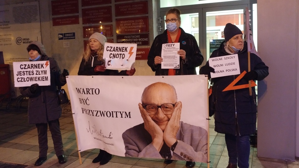 „Nie" dla „lex Czarnek". W Bydgoszczy odbył się protest w obronie edukacji./fot. Tatiana Adonis