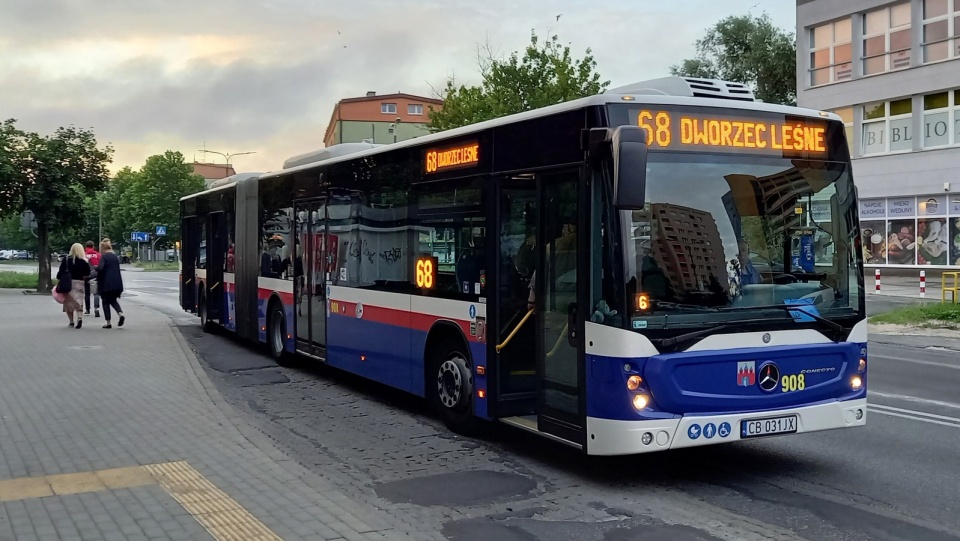 Wznowione zostały kursy na liniach autobusowych i tramwajowych w Bydgoszczy. Fot. Tatiana Adonis.