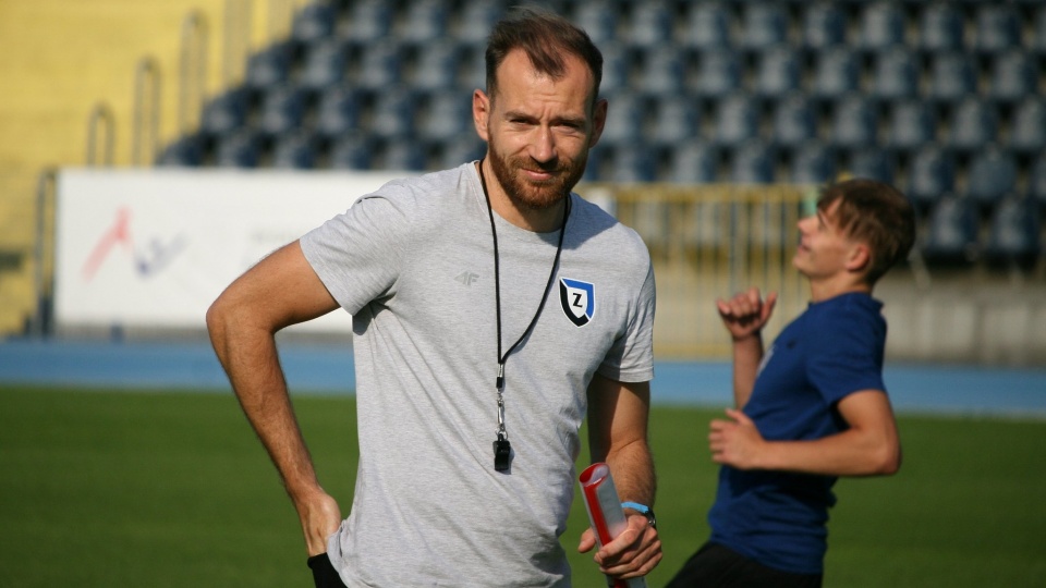 Trener Piotr Kołc ma spory ból głowy, bo na razie gra drużyny pozostawia sporo do życzenia/fot.: Zawisza Bydgoszcz/Facebook