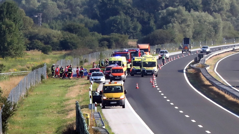 Działania służb ratowniczych po wypadku polskiego autokaru w Chorwacji. Fot. PAP/EPA/IVAN AGNEZOVIC