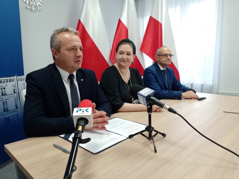 Umowa podpisana została w toruńskiej delegaturze Kujawsko-Pomorskiego Urzędu Wojewódzkiego/fot. Michał Zaręba