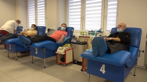 W Regionalnym Centrum Krwiodawstwa i Krwiolecznictwa w Bydgoszczy rozpoczęła się nowa akcja pod hasłem „Bezpieczny piątek". Każdy, kto przyjdzie oddać krew dostanie w pełni wyposażoną apteczkę samochodową. (jw)