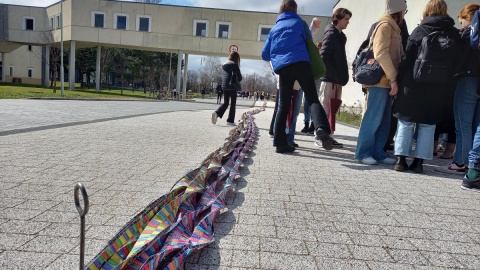 Bicie rekordu w budowie najdłuższego modelu helisy DNA/fot. Agata Raczek