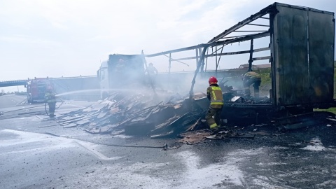 Akcja służb w miejscu wypadku/Komenda Powiatowa PSP w Aleksandrowie Kujawskim