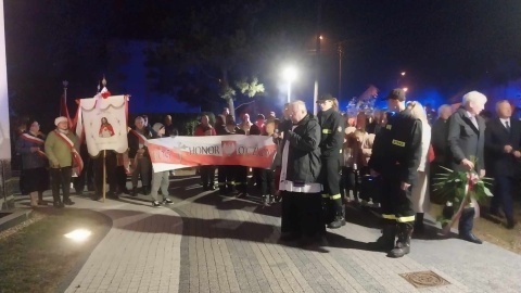 Mieszkańcy, strażacy i harcerze oddali hołd ofiar Zbrodni Pomorskiej w Paterku/fot: Jolanta Fischer