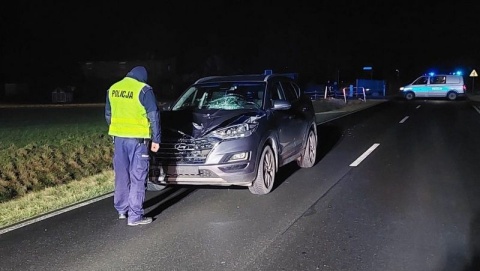 Wypadek koło Mogilna. Pieszy wszedł prosto pod koła. Zginął na miejscu