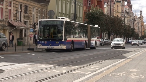 Sceny grozy w autobusie linii 71. Kierująca zasłabła. Jedyny pasażer był w potrzasku