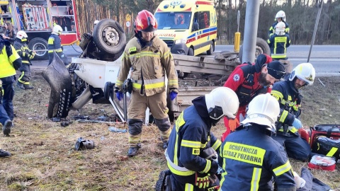 Dachowanie na dziesiątce w Solcu Kujawskim. Dwie osoby ranne