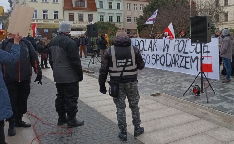 Wojciech O. ps. Jaszczur stanął przed Sądem Okręgowym w Toruniu. Zarzut: znieważanie