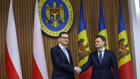 Premier Morawiecki w Kiszyniowie: staramy się wyciągnąć do Mołdawii pomocną dłoń