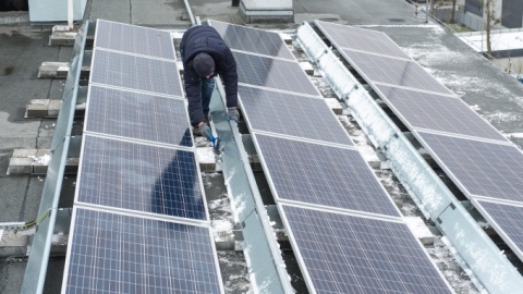 Rządowa pomoc na innowacje energetyczne w firmach. Kujawy i Pomorze dostaną więcej